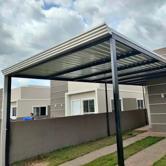 Cobertura de Telha Sanduíche em Valinhos SP — Cobertura em área de piscina