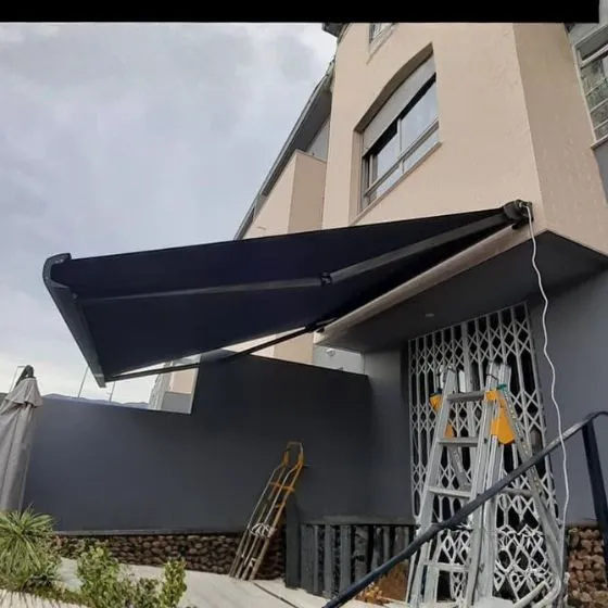 Toldo Articulado em Valinhos SP — Cobertura em área de piscina