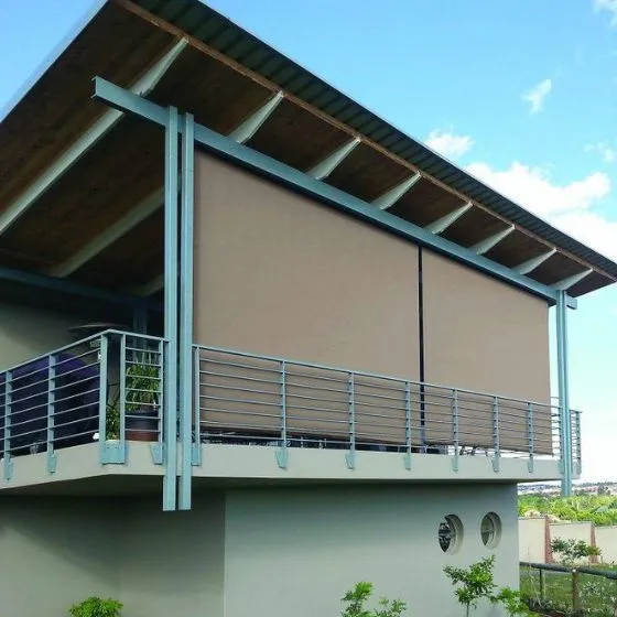 Toldo Cortina Fechamento Vertical em Valinhos SP — Cobertura com calha lateral para escoamento