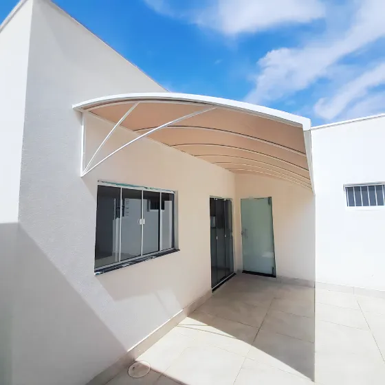Toldo Fixo de Lona PVC em Valinhos SP — Instalação em estacionamento