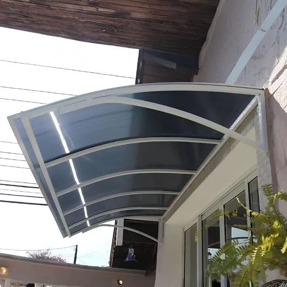 Toldo Policarbonato Alveolar em Valinhos SP — Instalação em estacionamento